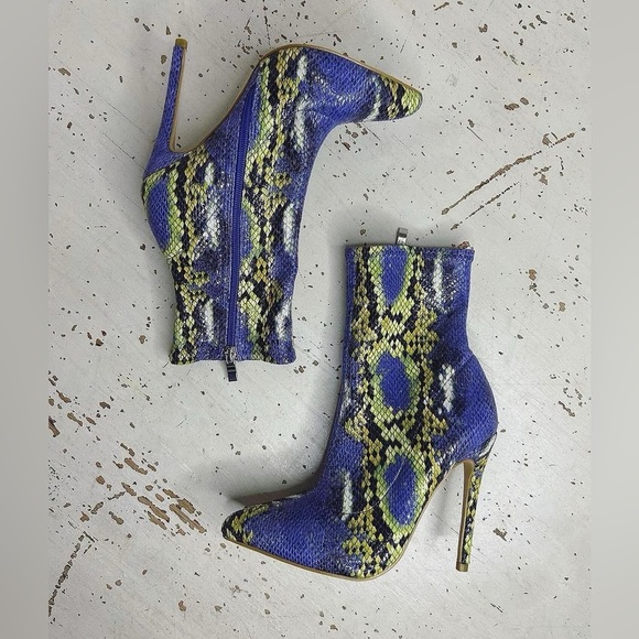 SO ME - πππππ€- BRAND NEW - Boots - Picture 2 of 3